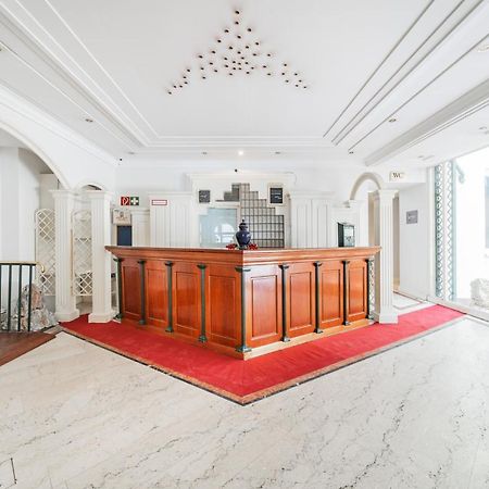 Self-Check-In Hotel Adlon Виена Екстериор снимка