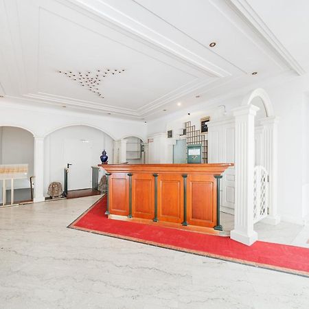 Self-Check-In Hotel Adlon Виена Екстериор снимка