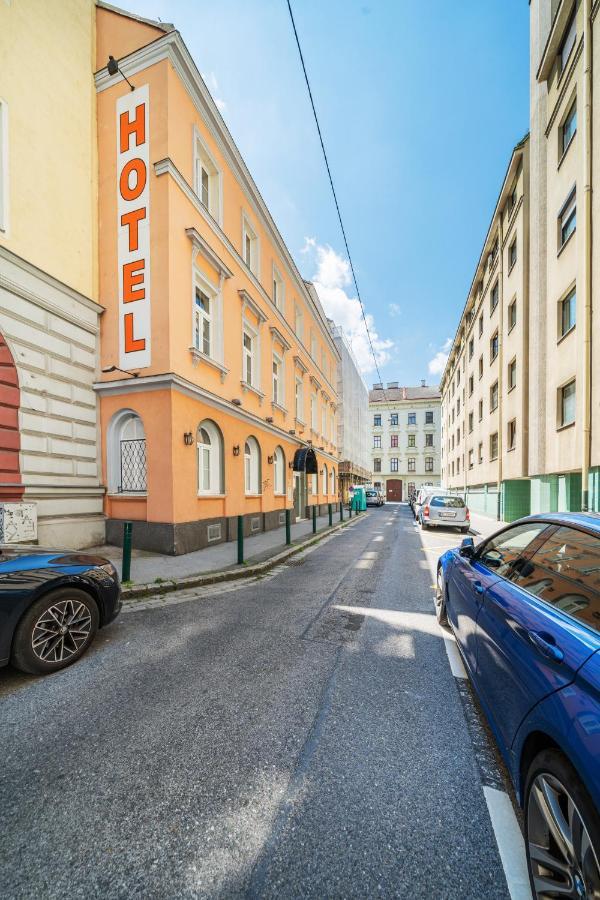 Self-Check-In Hotel Adlon Виена Екстериор снимка