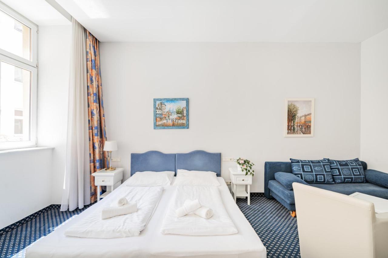 Self-Check-In Hotel Adlon Виена Екстериор снимка